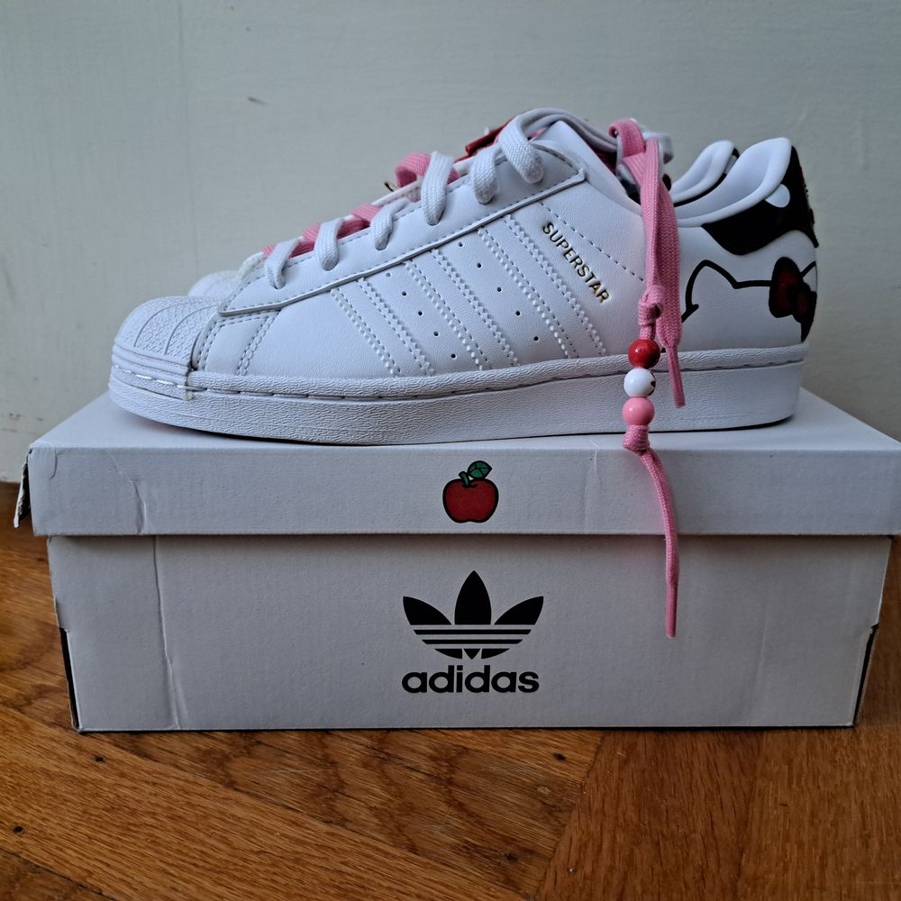 NWT Adidas x Hello Kitty Superstar Sneakers - Size 6, White, Red, Pink